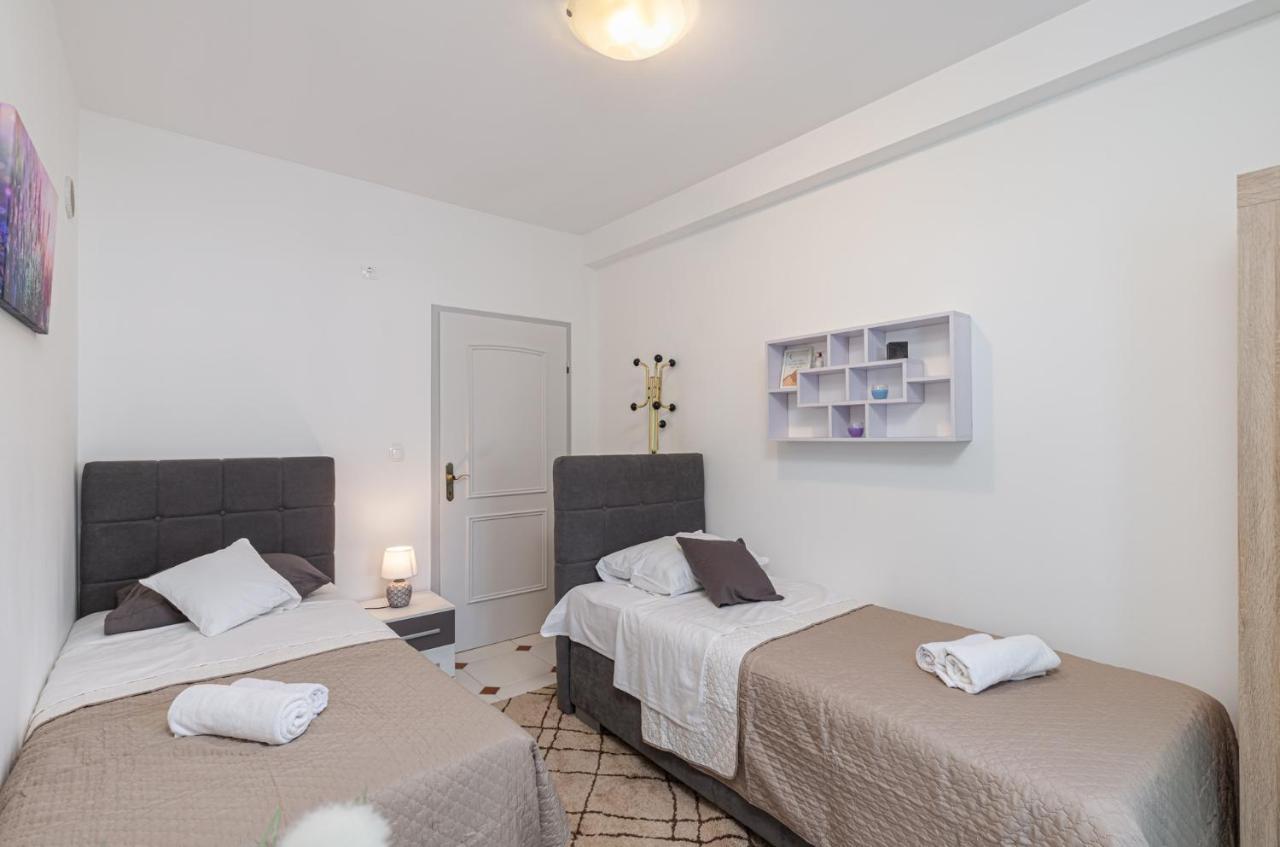 Cukerina Apartment With Whirpool & Sauna Porec Exterior photo